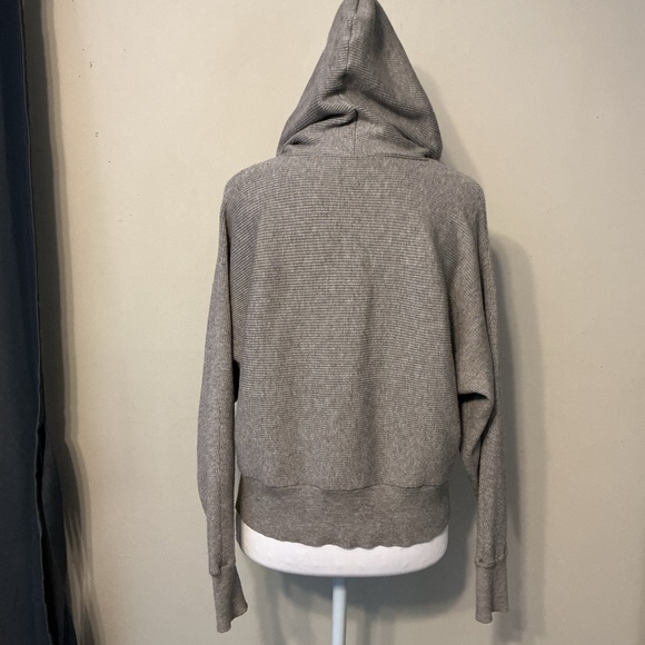 Philosophy Ribbed Gray Top - Picture 6 of 9